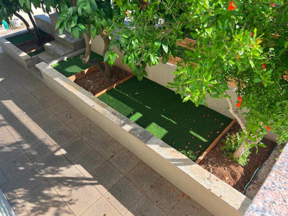 Apartmani Nina I Niko Ugljan Exterior foto